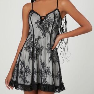 Forever 21 black white lace dress